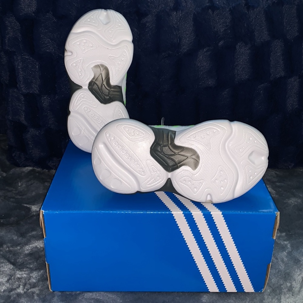Adidas Shoes for Boy Size 7 - Picture 4 of 7